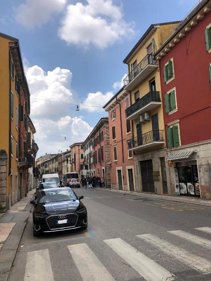 ヴェローナLa Casa In Via Ventiアパートメント エクステリア 写真